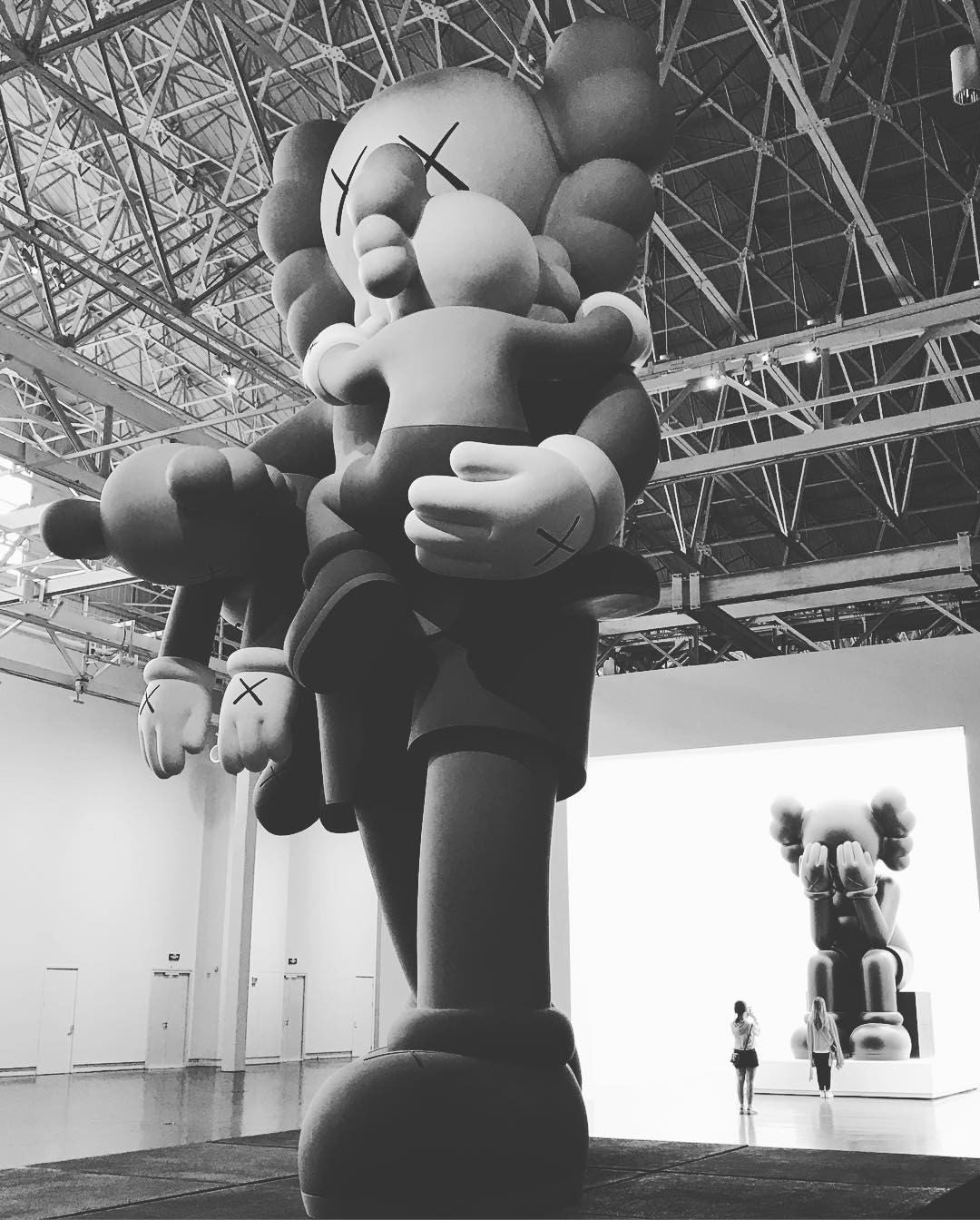 Juli 2024: KAWS in New York en Murakami in Parijs